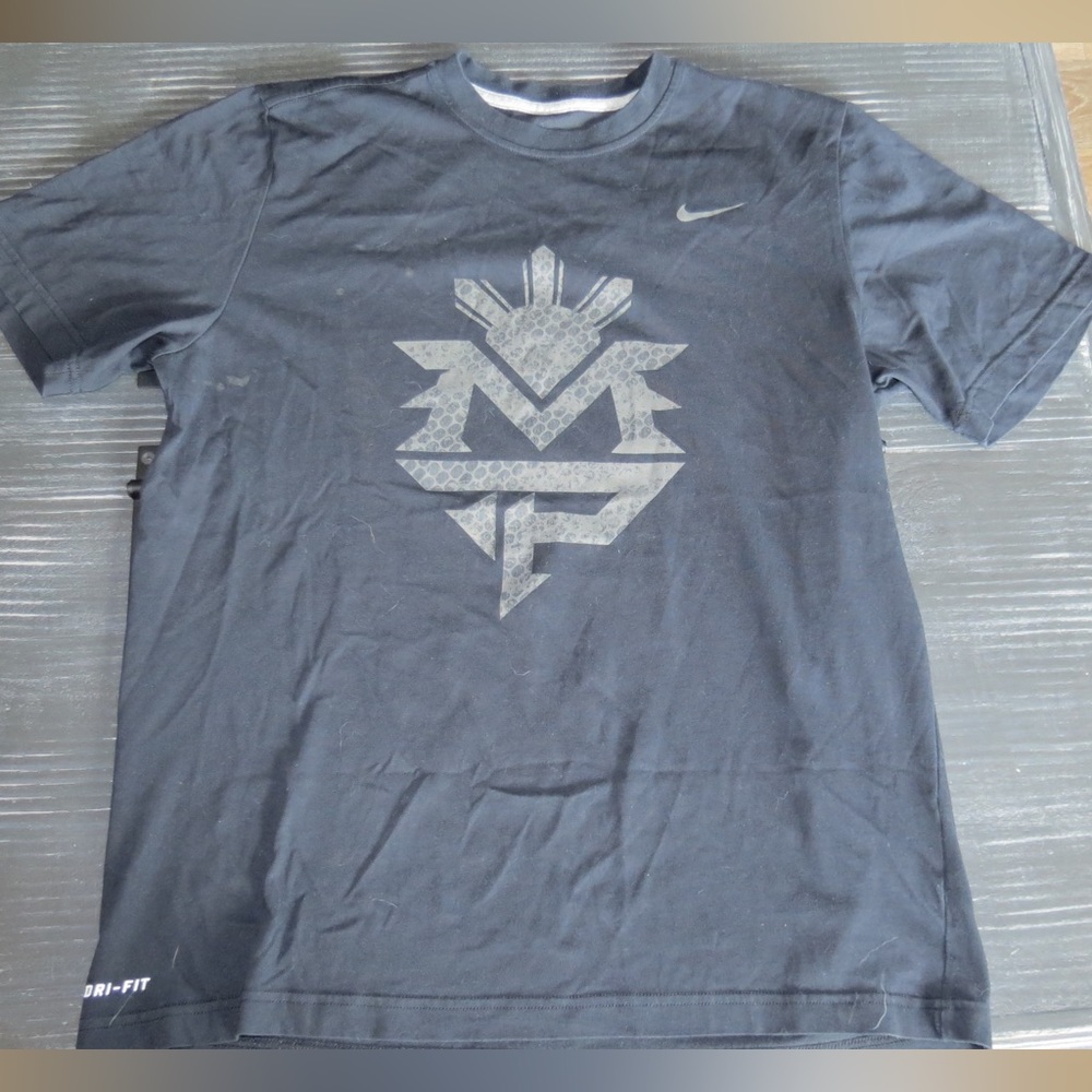 Nike T-shirt